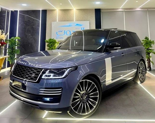 Подержанный Land Rover Range Rover Long IV Рестайлинг, 3.0 л, 2019 в Шардже от Ayoon Alhoot Motors Синий цвет. GCC | AUTO.AE