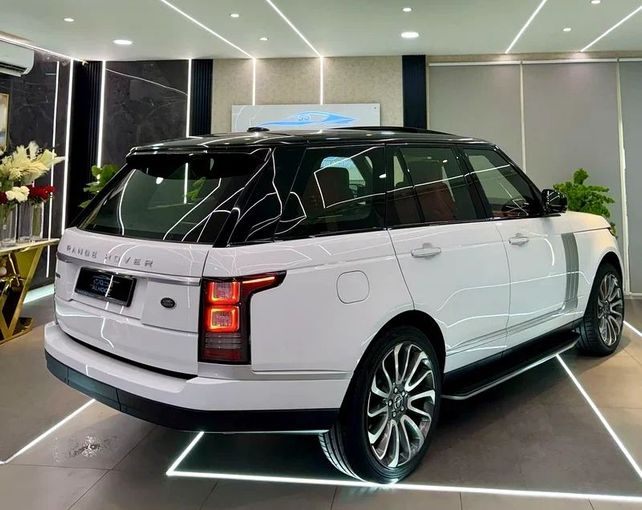 Подержанный Land Rover Range Rover IV, 5.0 л, 2016 в Шардже от Ayoon Alhoot Motors Белый цвет. GCC | AUTO.AE
