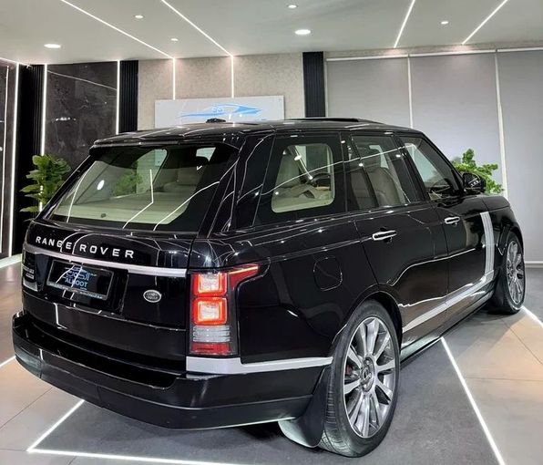 Used Land Rover Range Rover IV, 5.0 l, 2015 in Sharjah by Ayoon Alhoot Motors, Black color. GCC Specs | AUTO.AE