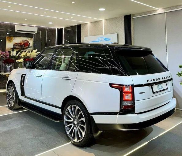 Used Land Rover Range Rover IV, 5.0 l, 2015 in Sharjah by Ayoon Alhoot Motors, White color. GCC Specs | AUTO.AE