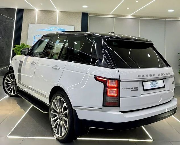 Used Land Rover Range Rover IV Facelift, 5.0 l, 2017 in Sharjah by Ayoon Alhoot Motors, White color. GCC Specs | AUTO.AE