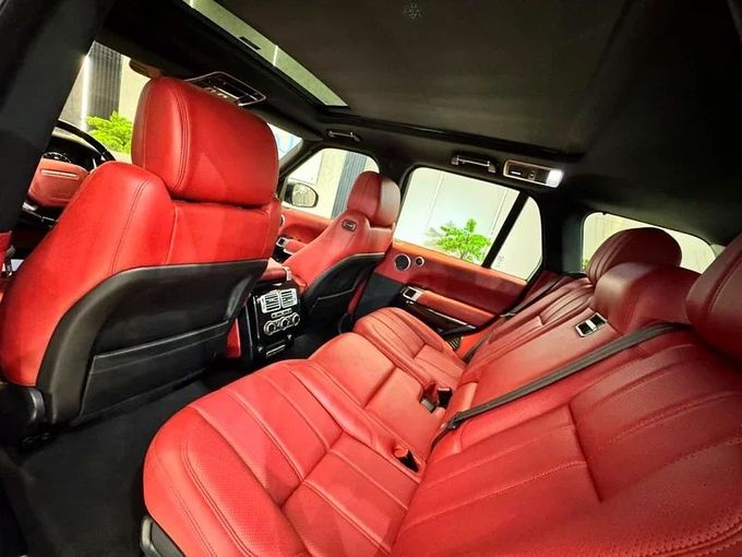 Used Land Rover Range Rover IV, 5.0 l, 2016 in Sharjah by Ayoon Alhoot Motors, Black color. GCC Specs | AUTO.AE