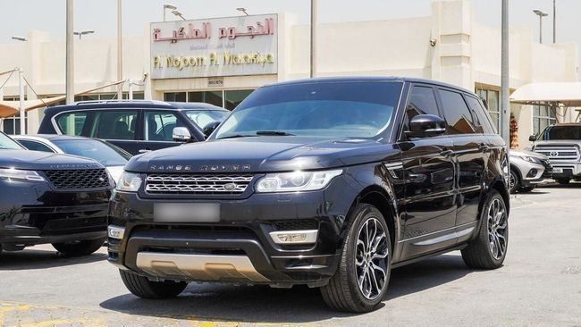Used Land Rover Range Rover Sport II, 5.0 l, 2017 in Sharjah by Alnujoom Al Malakiah Used Cars, Black color. American Specs | AUTO.AE