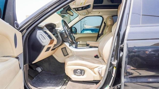 Used Land Rover Range Rover Sport II, 5.0 l, 2017 in Sharjah by Alnujoom Al Malakiah Used Cars, Black color. American Specs | AUTO.AE
