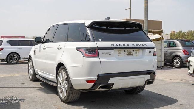 Used Land Rover Range Rover Sport II Facelift, 5.0 l, 2018 in Sharjah by Alnujoom Al Malakiah Used Cars, White color. GCC Specs | AUTO.AE