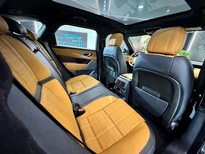 مستعملة Land Rover Range Rover Velar P250 I, 2.0 l, 2020 في في الشارقة من Ayoon Alhoot Motors، اللون أسود. مواصفات الخليج | AUTO.AE