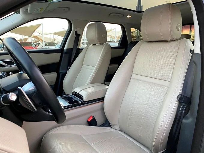 Used Land Rover Range Rover Velar P250 I, 2.0 l, 2019 in Sharjah by Ahmad alkhodari Motors, Silver color. GCC Specs | AUTO.AE