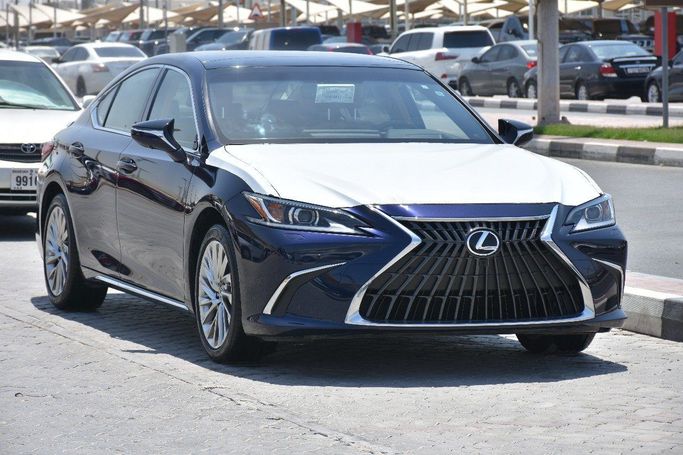 Новый Lexus ES 350 VII Рестайлинг, 3.5 л, 2023 в Шардже от Alfaris Used Cars Синий цвет.  | AUTO.AE