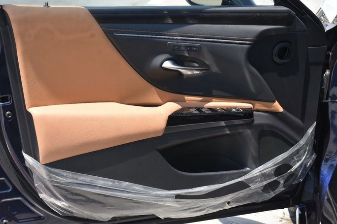 جديدة Lexus ES 350 شد الوجه السابع, 3.5 l, 2023 في في الشارقة من Alfaris Used Cars، اللون أزرق.  | AUTO.AE