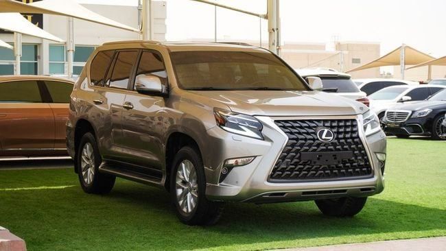 Подержанный Lexus GX 460 II Рестайлинг 2, 4.6 л, 2021 в Шардже от Abo Saif Золотистый цвет. GCC | AUTO.AE