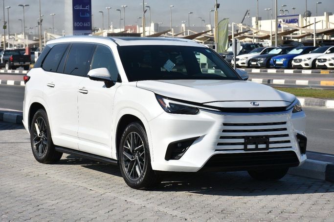 Подержанный Lexus TX, 2.4 л, 2024 в Шардже от Alfaris Used Cars Белый цвет.  | AUTO.AE