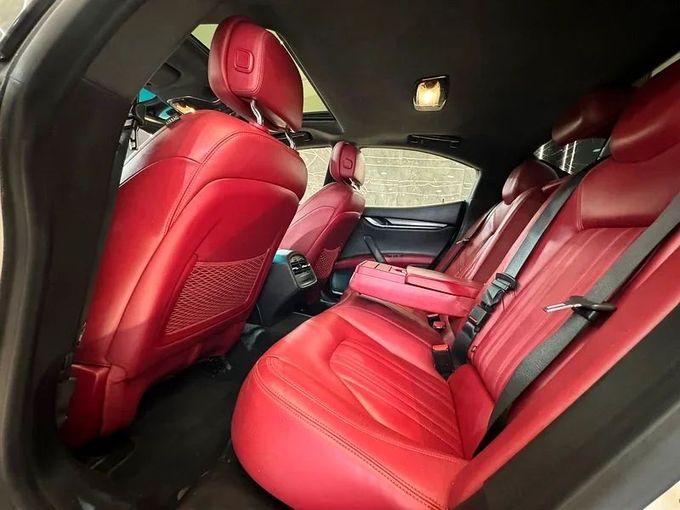 Used Maserati Ghibli S Q4 III Facelift, 3.0 l, 2016 in Sharjah by Ayoon Alhoot Motors, White color. GCC Specs | AUTO.AE