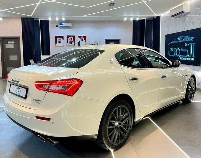 Used Maserati Ghibli S Q4 III Facelift, 3.0 l, 2016 in Sharjah by Ayoon Alhoot Motors, White color. GCC Specs | AUTO.AE