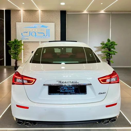 Used Maserati Ghibli S Q4 III Facelift, 3.0 l, 2016 in Sharjah by Ayoon Alhoot Motors, White color. GCC Specs | AUTO.AE