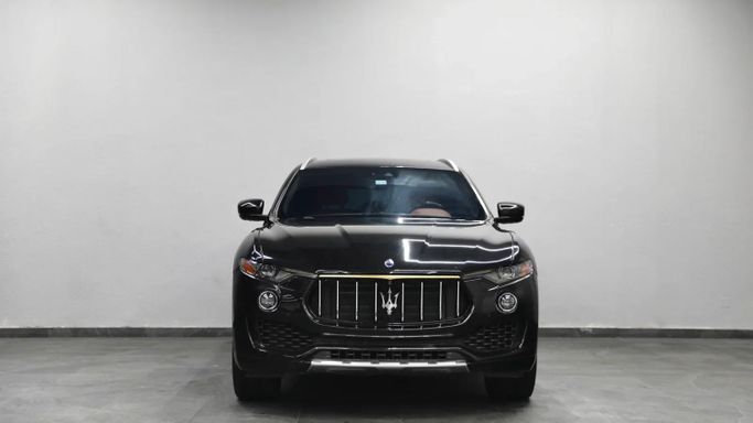 Подержанный Maserati Levante I, 3.0 л, 2018 в Шардже от Al Qassem Cars Trading Черный цвет. Американская | AUTO.AE
