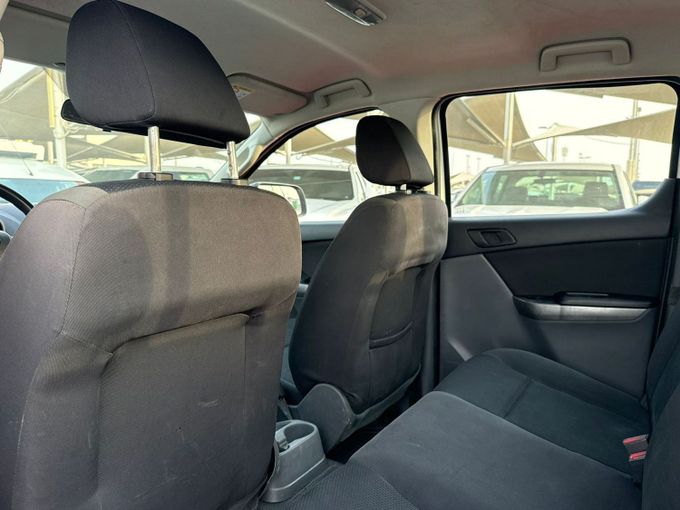 Used Mazda BT-50 II Facelift, 2.5 l, 2020 in Sharjah by Al Aram Cars, White color. GCC Specs | AUTO.AE