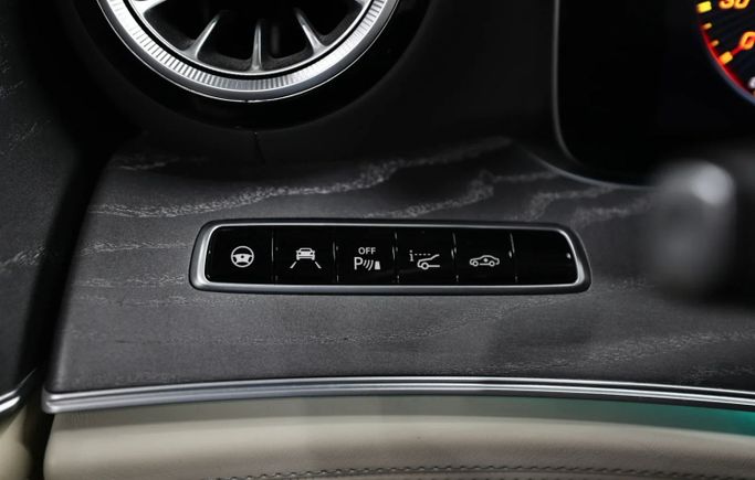 Подержанный Mercedes-Benz AMG GT 63 S I Рестайлинг, 4.0 л, 2019 в Шардже от Al Qassem Cars Trading Синий цвет. Американская | AUTO.AE