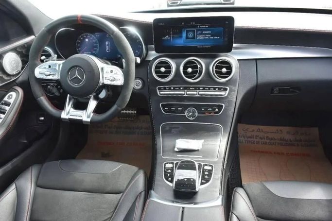 Подержанный Mercedes-Benz C-Class AMG 43 AMG IV (W205) Рестайлинг, 3.0 л, 2021 в Шардже от Alfaris Used Cars Белый цвет.  | AUTO.AE