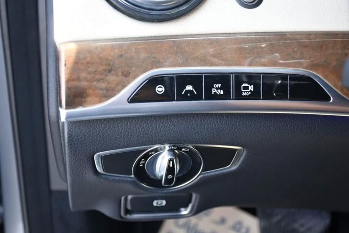 Used Mercedes-Benz C-Class AMG 63 AMG S IV (W205), 4.0 l, 2015 in Sharjah by Alfaris Used Cars, Grey color.  | AUTO.AE