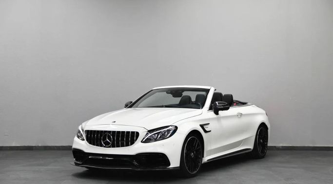 Used Mercedes-Benz C-Class AMG 63 AMG IV (W205), 4.0 l, 2017 in Sharjah by Al Qassem Cars Trading, White color. Korean Specs | AUTO.AE
