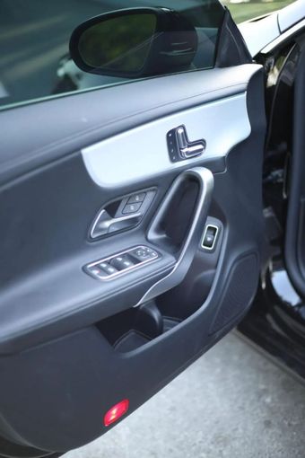 Подержанный Mercedes-Benz CLA 250 III (C174, C178), 2025 в Шардже от Nour Alnukhba Motors Черный цвет. Американская | AUTO.AE