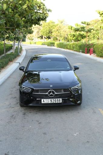 Подержанный Mercedes-Benz CLA 250 III (C174, C178), 2025 в Шардже от Nour Alnukhba Motors Черный цвет. Американская | AUTO.AE