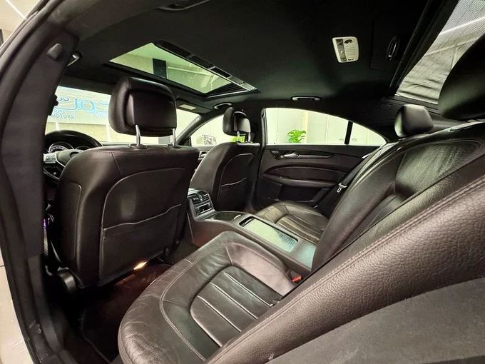 Used Mercedes-Benz CLS 350 II (C218), 3.5 l, 2013 in Sharjah by Ayoon Alhoot Motors, White color. GCC Specs | AUTO.AE