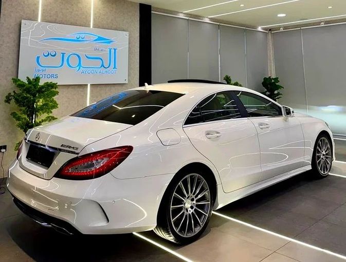 Used Mercedes-Benz CLS 400 II (C218) Facelift, 3.5 l, 2016 in Sharjah by Ayoon Alhoot Motors, White color. GCC Specs | AUTO.AE