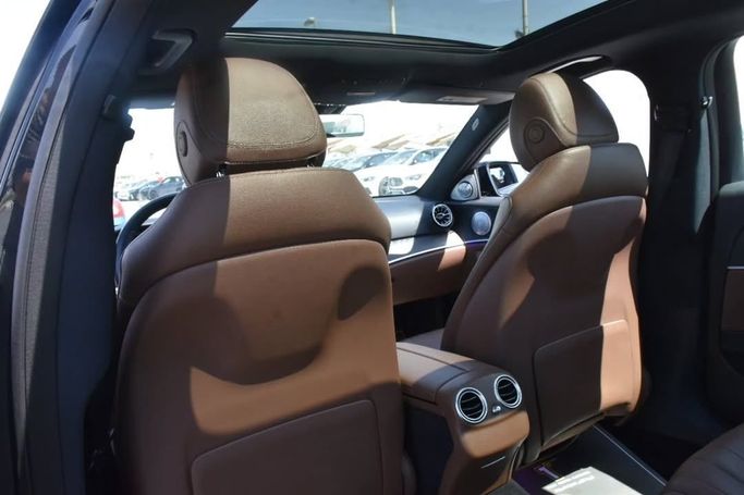 Used Mercedes-Benz E-Class 350 V (W213, S213, C238) Facelift, 2.0 l, 2021 in Sharjah by Alfaris Used Cars, Black color.  | AUTO.AE