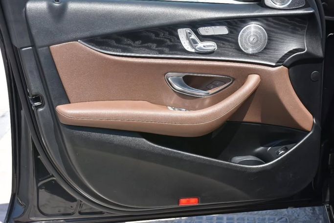 Used Mercedes-Benz E-Class 350 V (W213, S213, C238) Facelift, 2.0 l, 2021 in Sharjah by Alfaris Used Cars, Black color.  | AUTO.AE