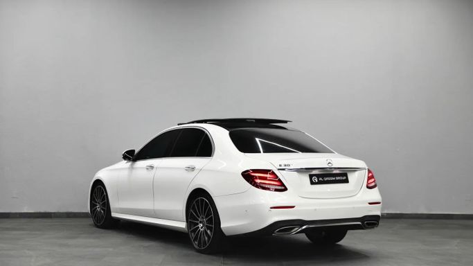 Used Mercedes-Benz E-Class 300 V (W213, S213, C238), 2.0 l, 2018 in Sharjah by Al Qassem Cars Trading, White color. GCC Specs | AUTO.AE
