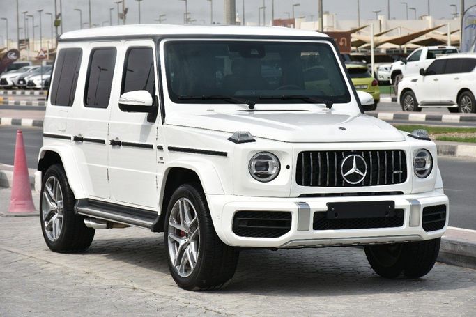 Подержанный Mercedes-Benz G-Class 500 III (W465) Рестайлинг, 3.0 л, 2024 в Шардже от Alfaris Used Cars Белый цвет.  | AUTO.AE