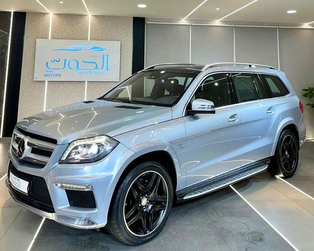 Подержанный Mercedes-Benz GL-Class 500 II (X166), 4.7 л, 2016 в Шардже от Ayoon Alhoot Motors Синий цвет. GCC | AUTO.AE