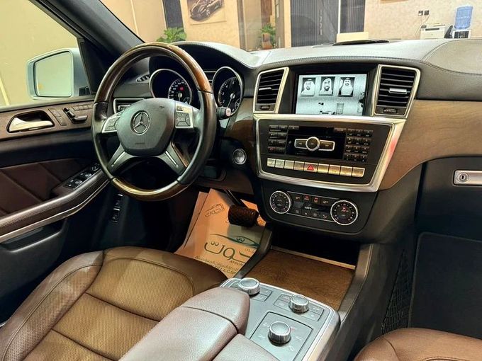 Used Mercedes-Benz GL-Class 500 II (X166), 4.7 l, 2016 in Sharjah by Ayoon Alhoot Motors, Blue color. GCC Specs | AUTO.AE