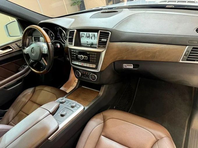 Used Mercedes-Benz GL-Class 500 II (X166), 4.7 l, 2016 in Sharjah by Ayoon Alhoot Motors, Blue color. GCC Specs | AUTO.AE