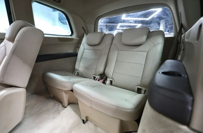 Подержанный Mercedes-Benz GL-Class 500 II (X166), 4.7 л, 2015 в Шардже от Al Qassem Cars Trading Белый цвет. GCC | AUTO.AE
