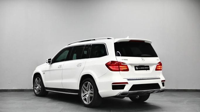 Подержанный Mercedes-Benz GL-Class 500 II (X166), 4.7 л, 2015 в Шардже от Al Qassem Cars Trading Белый цвет. GCC | AUTO.AE