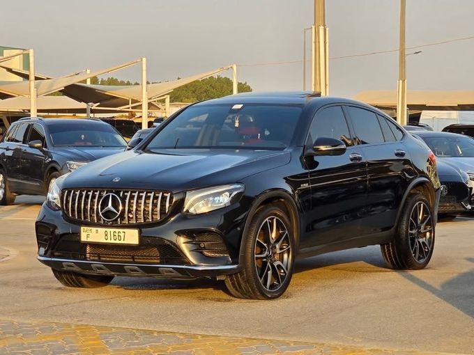 مستعملة Mercedes-Benz GLC AMG 43 AMG I (X253) تجميل الوجه, 3.0 l, 2020 في في الشارقة، اللون أسود. المواصفات الأمريكية | AUTO.AE