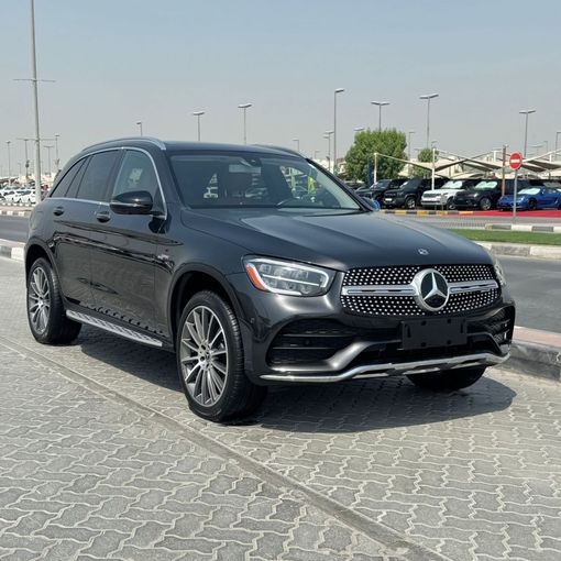 Подержанный Mercedes-Benz GLC 200 I (X253) Рестайлинг, 2.0 л, 2020 в Шардже от Alfaris Used Cars Черный цвет.  | AUTO.AE