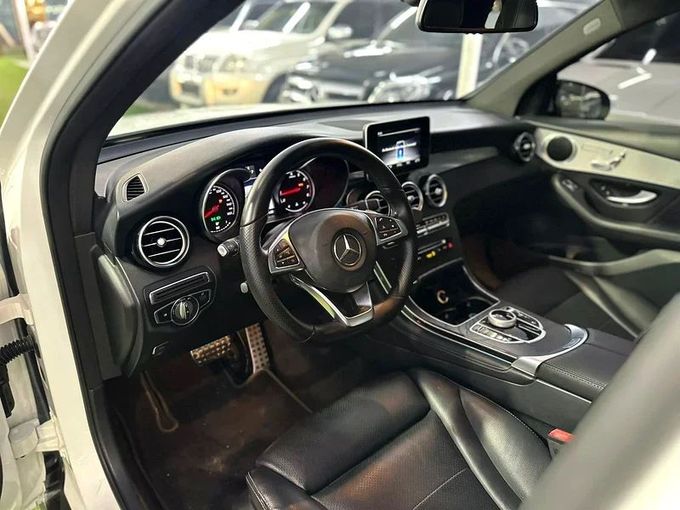 Used Mercedes-Benz GLC 300 I (X253), 2.0 l, 2019 in Sharjah by Ahmad alkhodari Motors, White color. American Specs | AUTO.AE