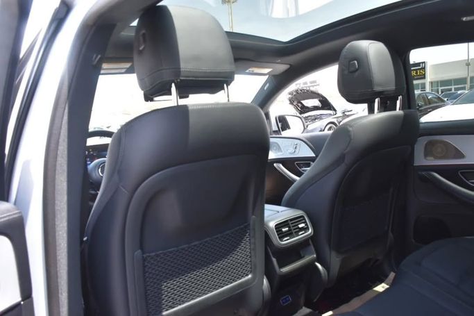 Used Mercedes-Benz GLE AMG 53 AMG II (V167) Facelift, 3.0 l, 2024 in Sharjah by Alfaris Used Cars, Silver color.  | AUTO.AE