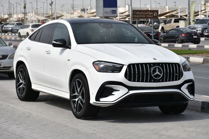 Подержанный Mercedes-Benz GLE Coupe AMG 53 AMG II (C167) Рестайлинг, 3.0 л, 2024 в Шардже от Alfaris Used Cars Белый цвет.  | AUTO.AE