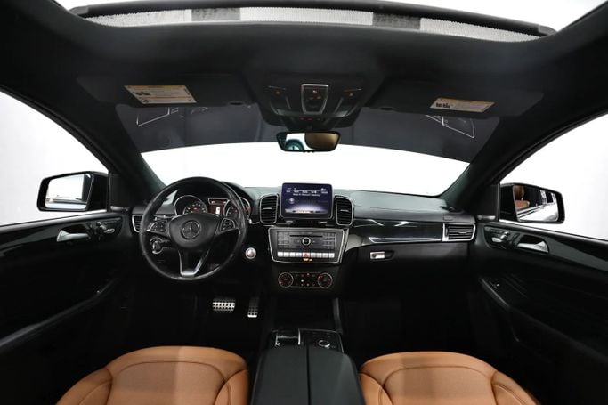 Подержанный Mercedes-Benz GLE Coupe AMG 43 AMG I (C292), 3.0 л, 2019 в Шардже от Al Qassem Cars Trading Серый цвет. Американская | AUTO.AE
