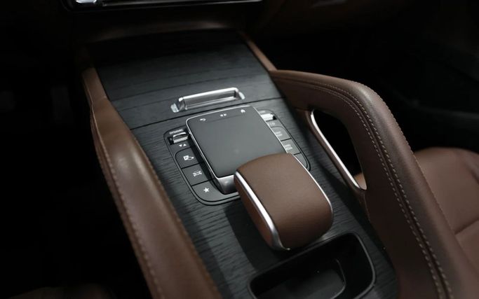 Подержанный Mercedes-Benz GLE 450 II (V167) Рестайлинг, 3.0 л, 2024 в Шардже от Al Qassem Cars Trading Белый цвет. GCC | AUTO.AE