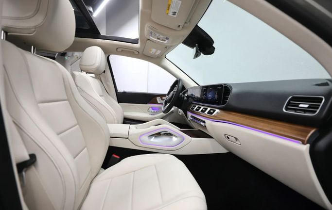 Подержанный Mercedes-Benz GLE 350 II (V167) Рестайлинг, 2.0 л, 2023 в Шардже от Al Qassem Cars Trading Серый цвет. Американская | AUTO.AE