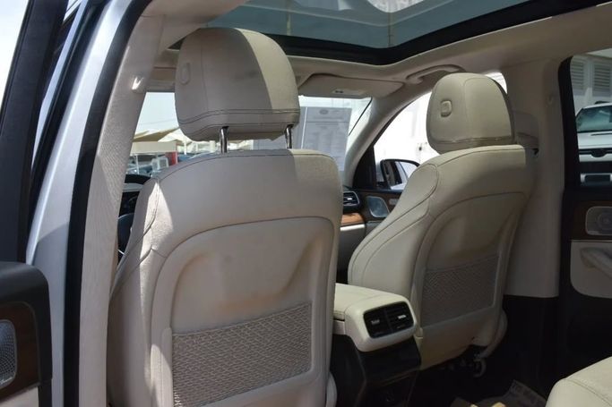 Used Mercedes-Benz GLE 350 II (V167), 2.0 l, 2021 in Sharjah by Alfaris Used Cars, Silver color.  | AUTO.AE