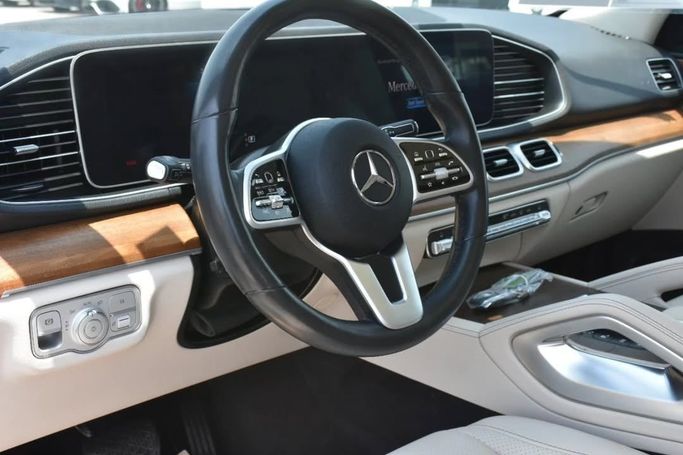 Used Mercedes-Benz GLE 350 II (V167), 2.0 l, 2021 in Sharjah by Alfaris Used Cars, Silver color.  | AUTO.AE