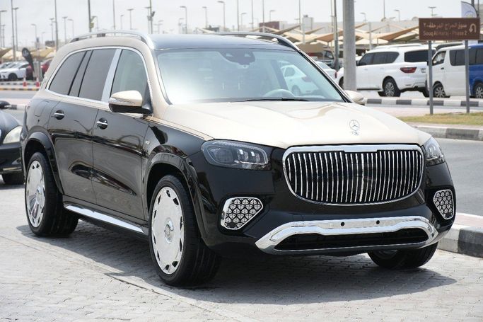 Подержанный Mercedes-Benz GLS 450 II (X167) Рестайлинг, 3.0 л, 2025 в Шардже от Alfaris Used Cars Черный цвет.  | AUTO.AE
