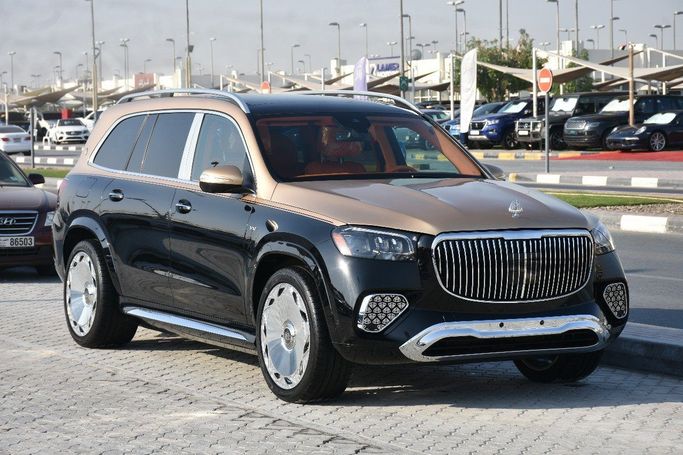 Подержанный Mercedes-Benz GLS 580 II (X167), 4.0 л, 2021 в Шардже от Alfaris Used Cars Черный цвет.  | AUTO.AE