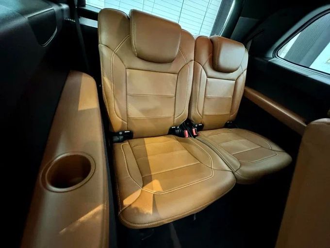 Used Mercedes-Benz GLS 400 II (X167), 2.9 l, 2020 in Sharjah by Ayoon Alhoot Motors, White color. GCC Specs | AUTO.AE